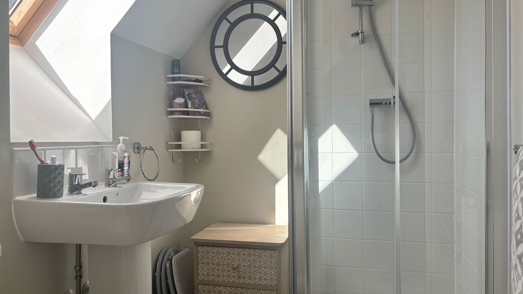 Bedroom 1 Ensuite