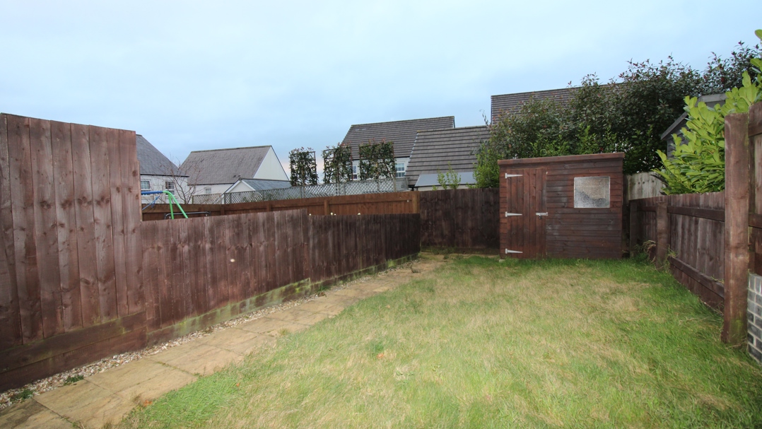 Garden L 2
